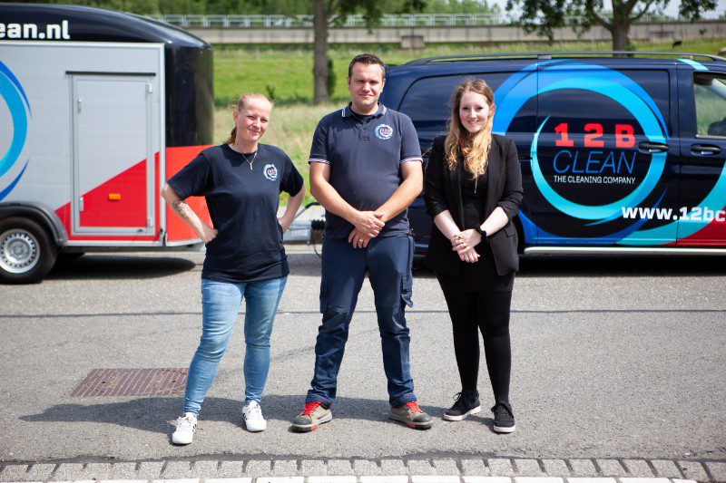 Medewerkers van schoonmaakbedrijf 12B Clean