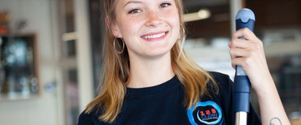 Facilitaire schoonmaakster