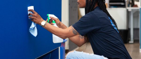 Facilitaire schoonmaak op kantoor