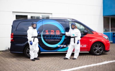De crime scene cleaners bij de bedrijfsauto 12B Clean
