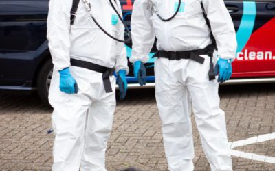 Crime Scene cleaners die plaatsdelict opruimen en schoonmaken