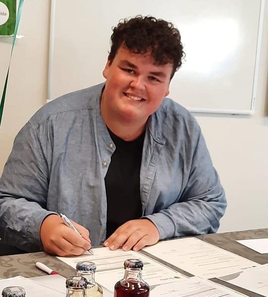 Social media marketeer 12B Clean